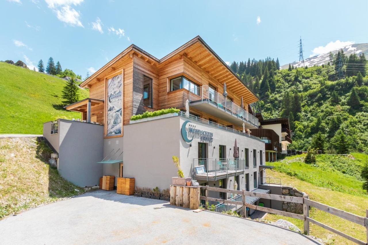Hotel Mondschein Hotel & Chalet 4*