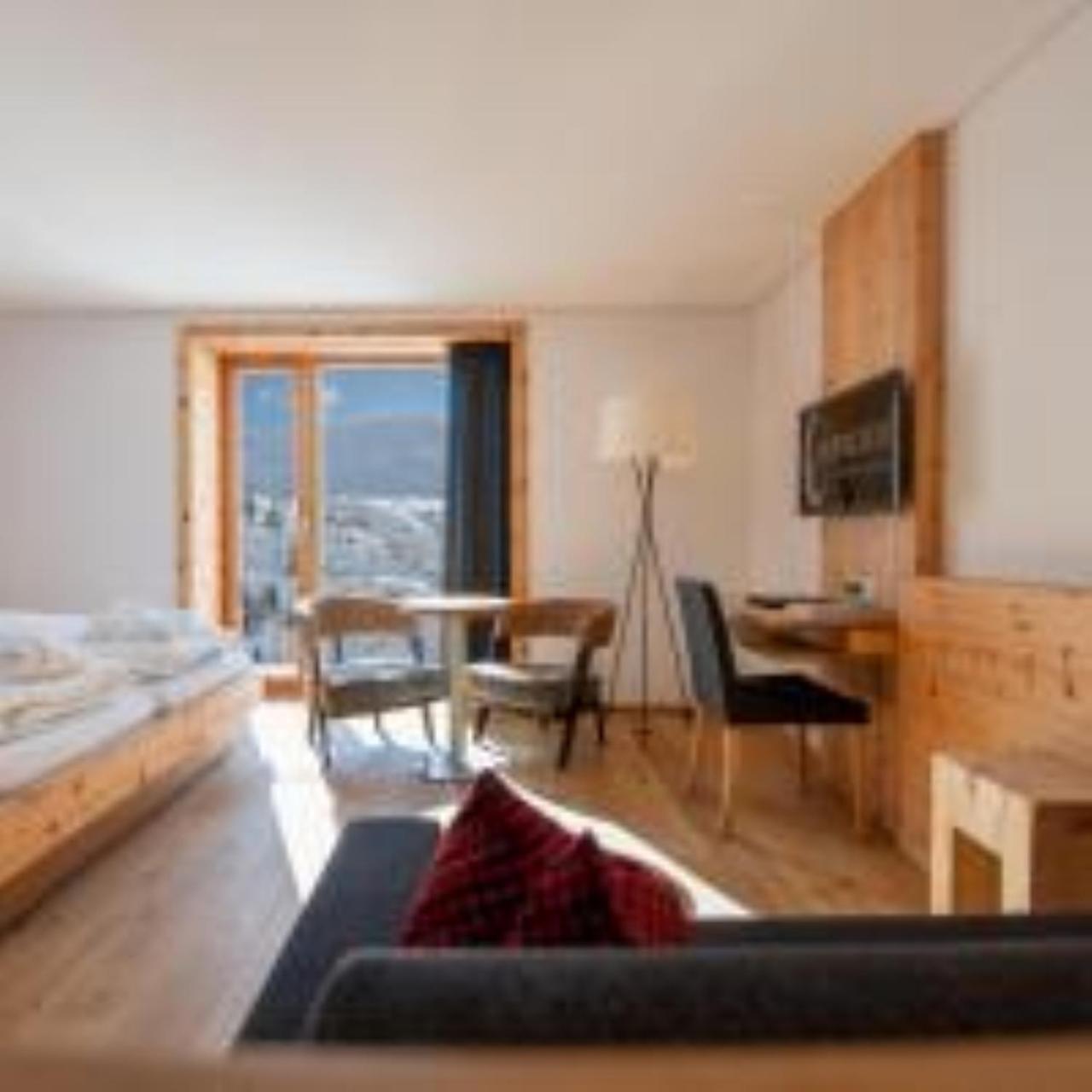 Mondschein Hotel & Chalet Hotel 4*