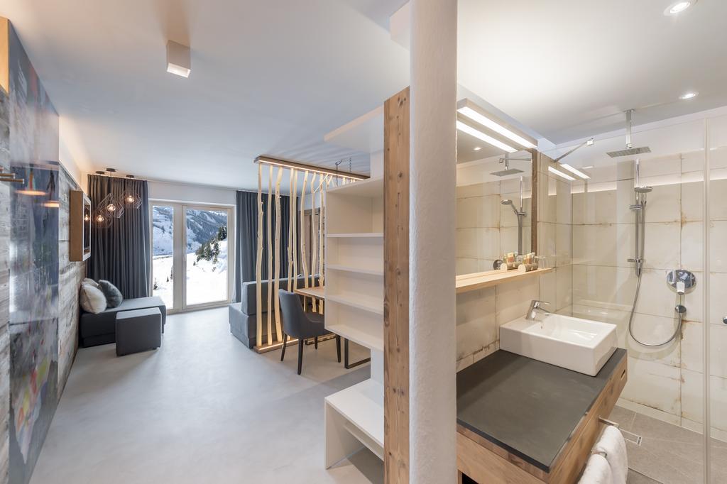 Mondschein Hotel & Chalet Hotel 4*